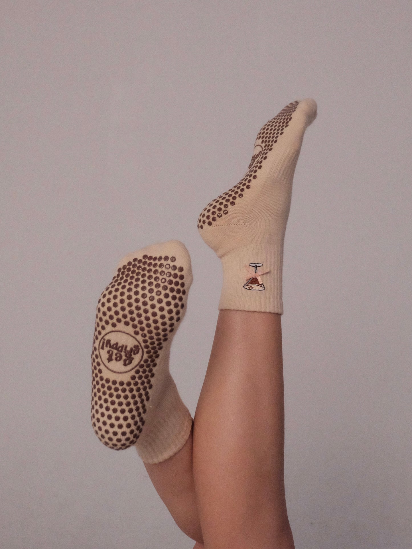 Espresso Bowtini Crew Grip Socks