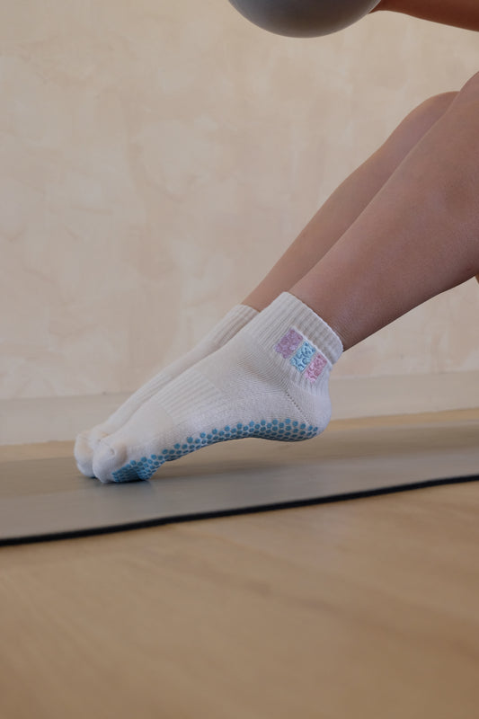 Gummy Bears Quarter Crew Grip Socks